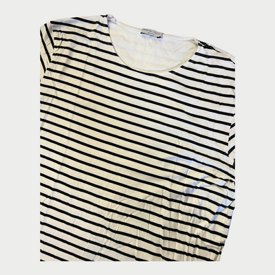 T-Shirt With Black And White Stripe Pattern Close-up