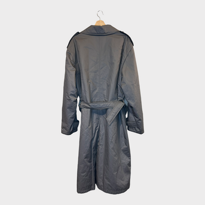 Padded trenchcoat in a cool grey color keeping you warm the whole winter - Back